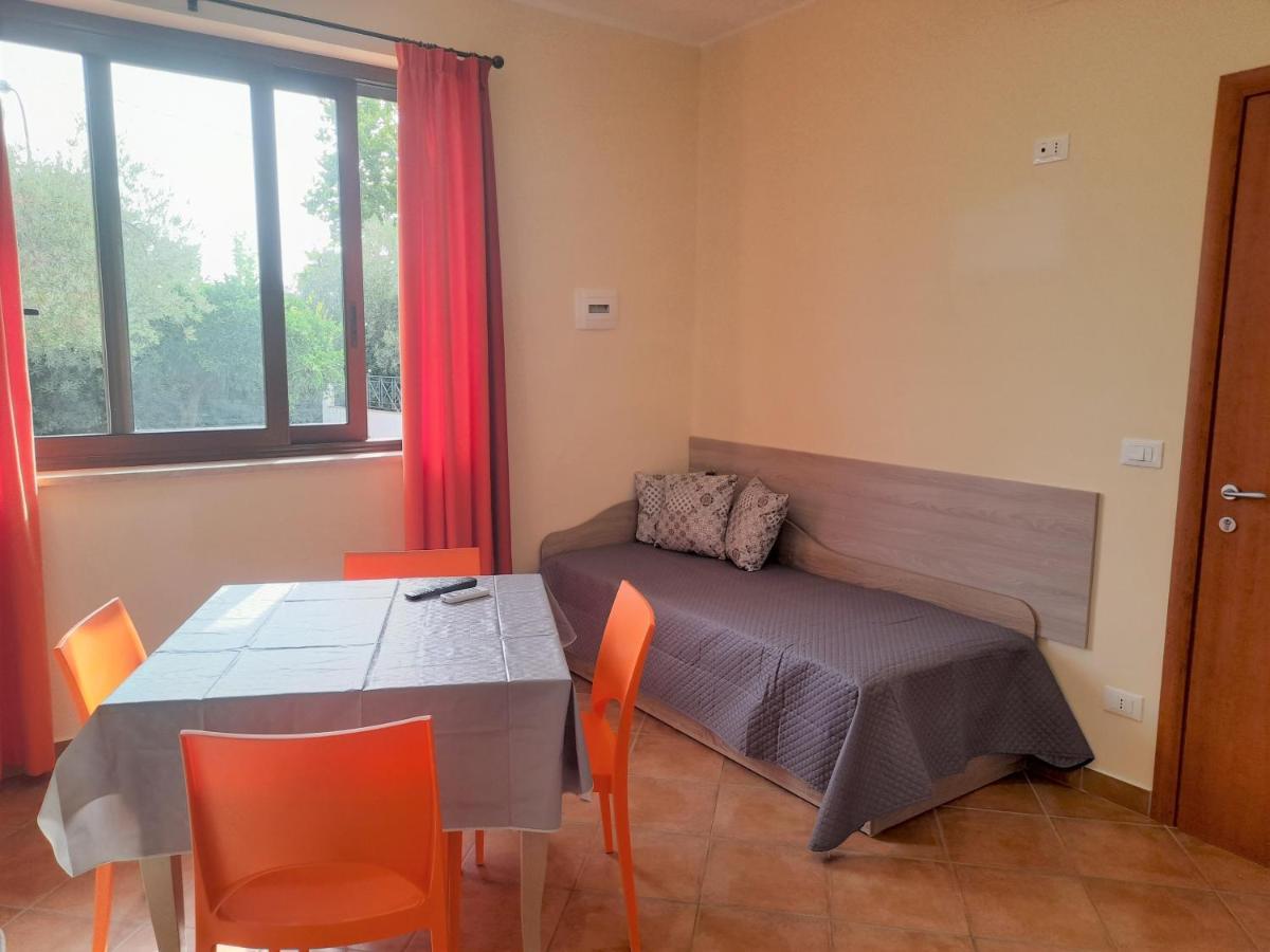 B&B Il Giardino Di Zefiro Gioiosa Marea Buitenkant foto