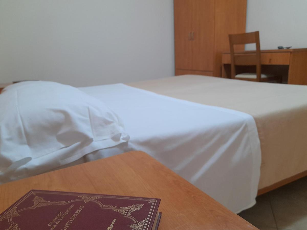 B&B Il Giardino Di Zefiro Gioiosa Marea Buitenkant foto