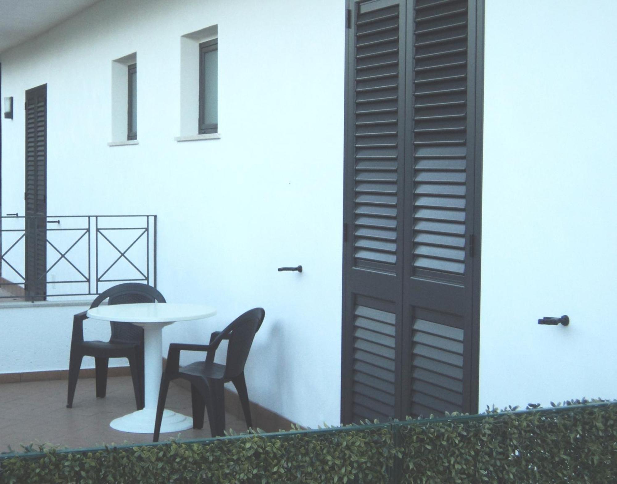 B&B Il Giardino Di Zefiro Gioiosa Marea Buitenkant foto