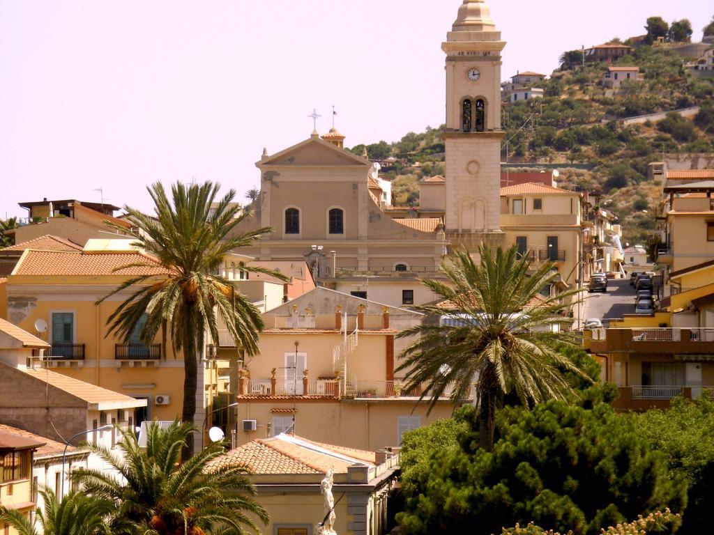 B&B Il Giardino Di Zefiro Gioiosa Marea Buitenkant foto