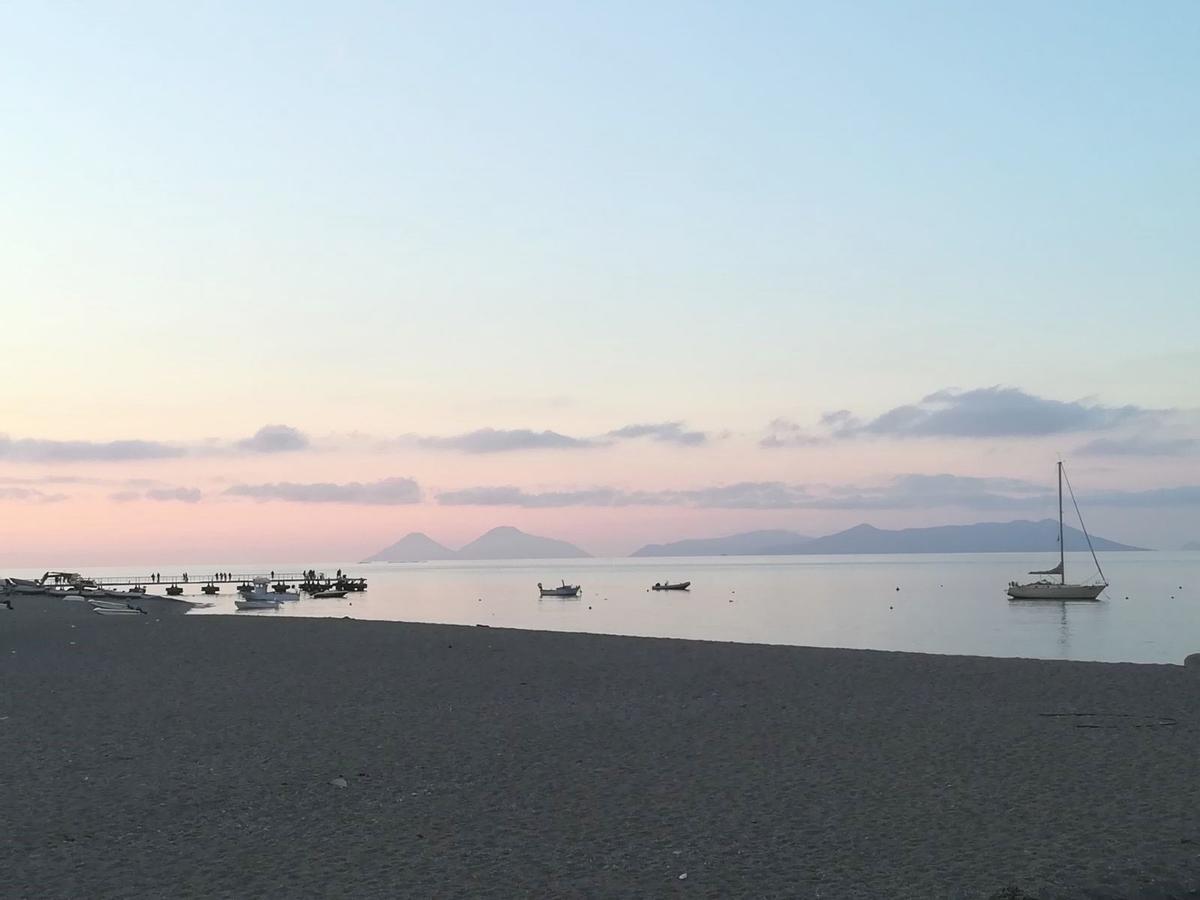 B&B Il Giardino Di Zefiro Gioiosa Marea Buitenkant foto