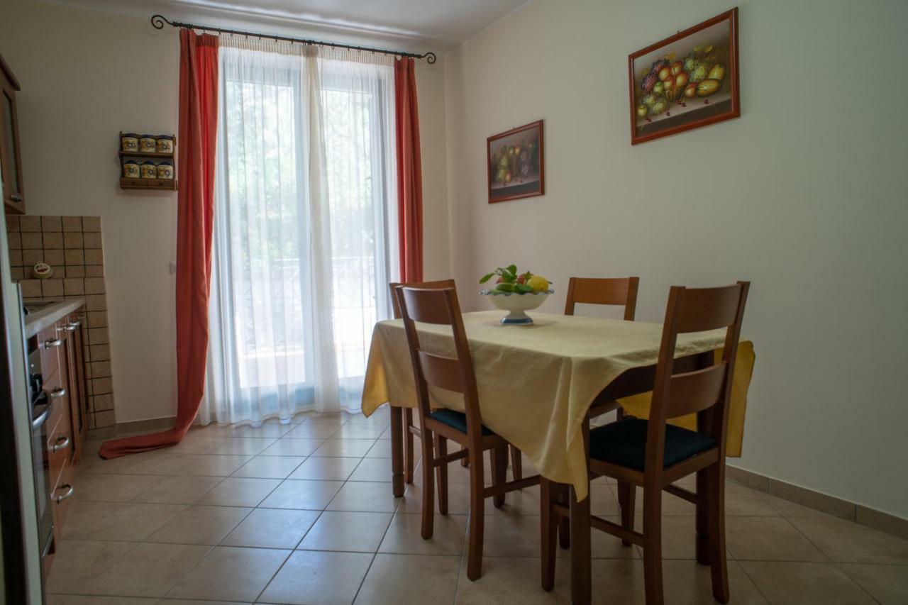 B&B Il Giardino Di Zefiro Gioiosa Marea Buitenkant foto